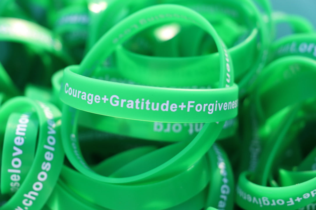 Bracelet - Choose Love wristband